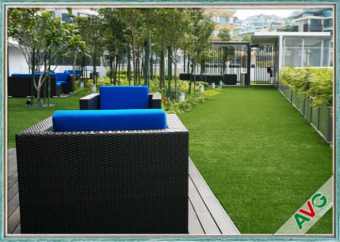 Kommerzielles städtisches künstliches Gras im Freien für das Hotel, das Sicherungswasser landschaftlich gestaltet 0