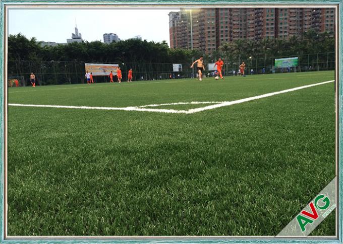 Natürlicher schauender synthetischer Fußball-künstlicher Gras-Rasen-Rasen legen gerade Garn-Art mit Teppich aus 0