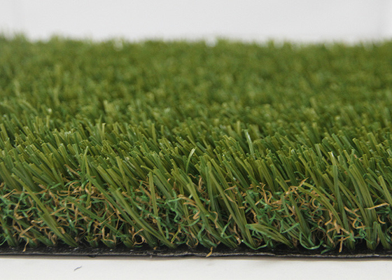 CHINA Einzigartige Faser formen das Innenteppich-Gras-Rasen-Grün im Freien, das für Stadt-Dekoration künstlich ist fournisseur