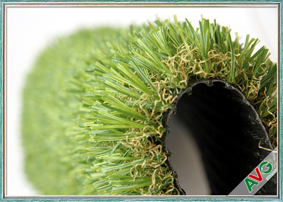 CHINA Farbechtheits-arbeiten synthetischer Gras-Rasen-Teppich für Handelsbodenfliesen Gras im Garten fournisseur