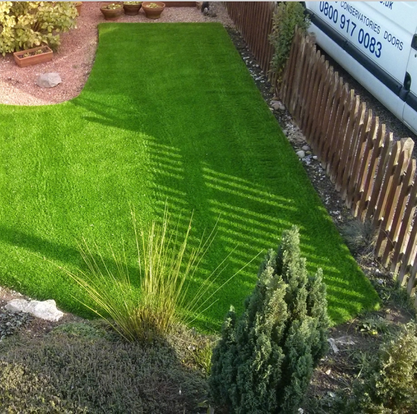 Synthetisches Gras für Garten-Landschaftsgras künstliche 50MM Cesped bedecken künstlichen Teppich mit Gras 0