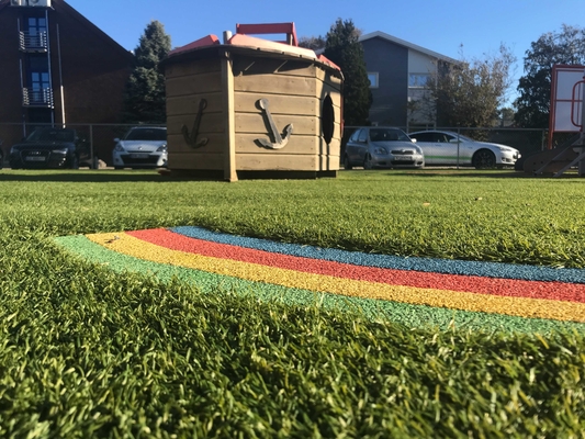 Grünes Gras-Garten-Gras-Teppich-künstliche Wolldecke für Dekoration fournisseur