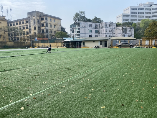 Multi Zweck-künstlicher Fußball bedecken 45mm für Fußballplatz ISO9001 mit Gras fournisseur